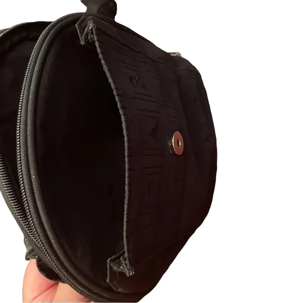 Spar Backpack/purse,‎ black, footed bottom